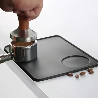 Tapis de tassage café en silicone noir – image 2